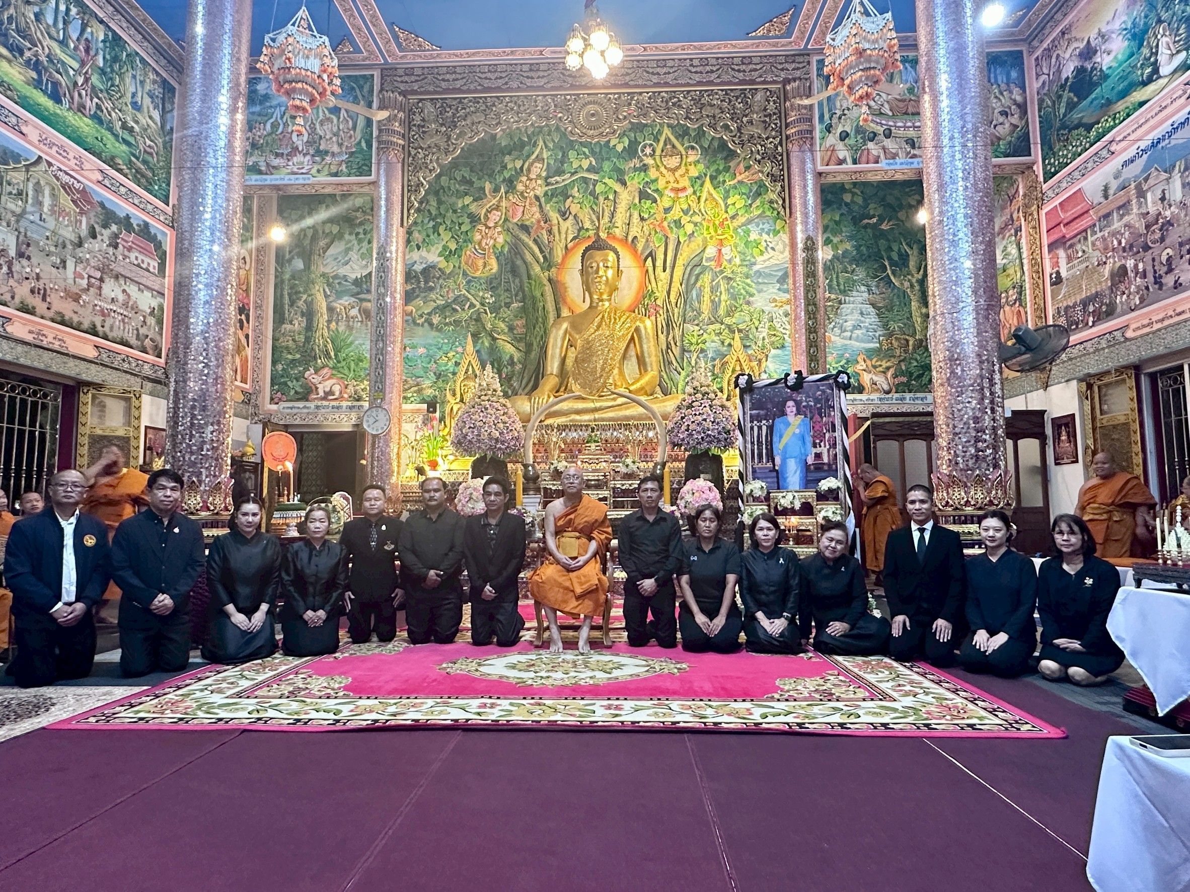 ✨...เข้าร่วมพิธีบำเพ็ญกุศลสวดพระพุทธมนต์ หรือสวดพระอภิธรรม อุทิศถวายพระราชกุศลแด่สมเด็จพระนางเจ้าสิริกิติ์ พระบรมราชินีนาถ พระบรมราชชนนีพันปีหลวง